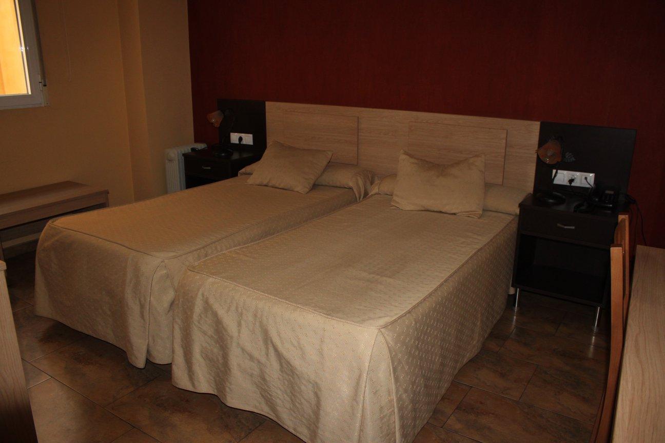 Hotel Los Chiles Villanueva Del Arzobispo Exterior photo