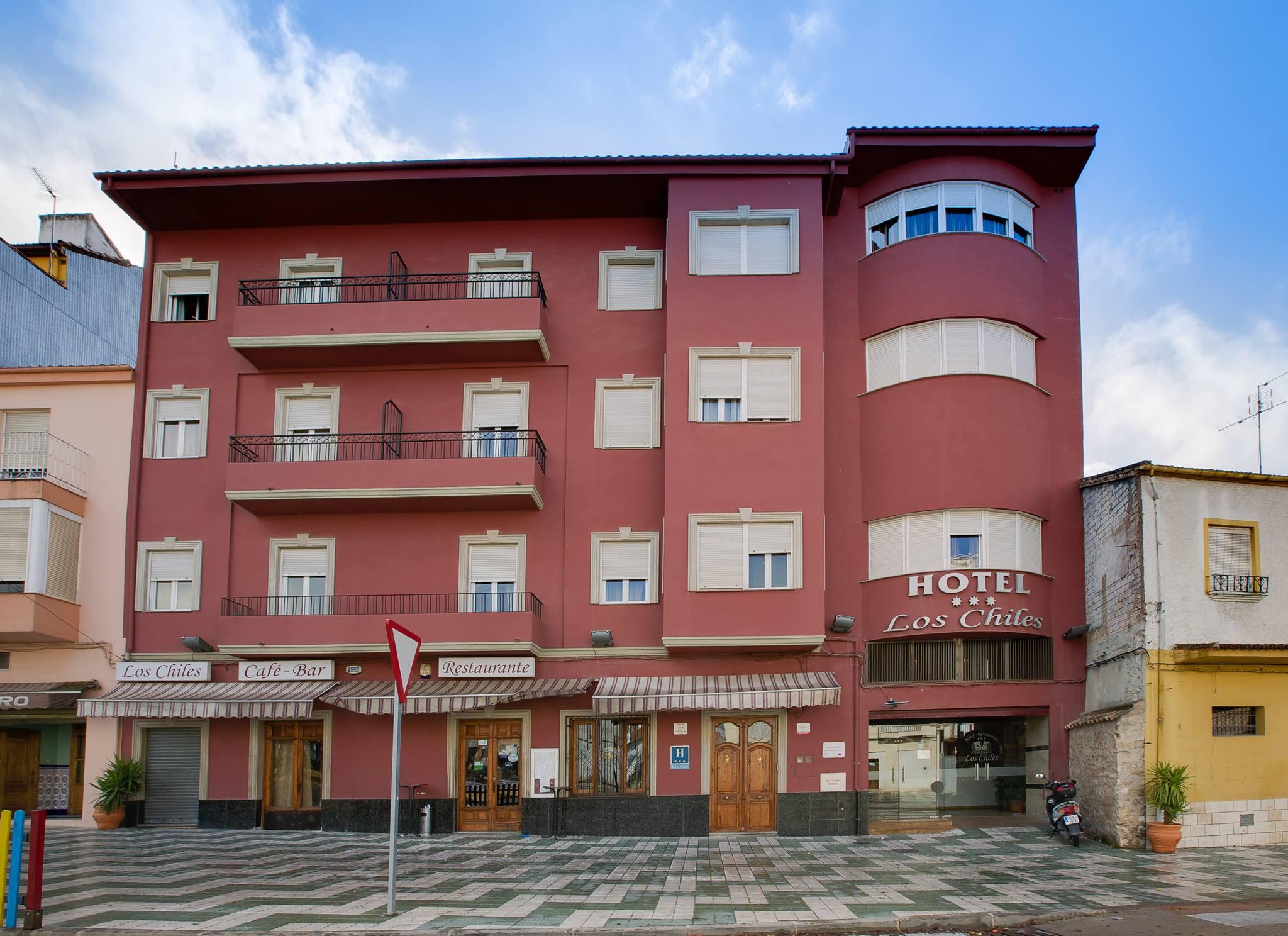 Hotel Los Chiles Villanueva Del Arzobispo Exterior photo