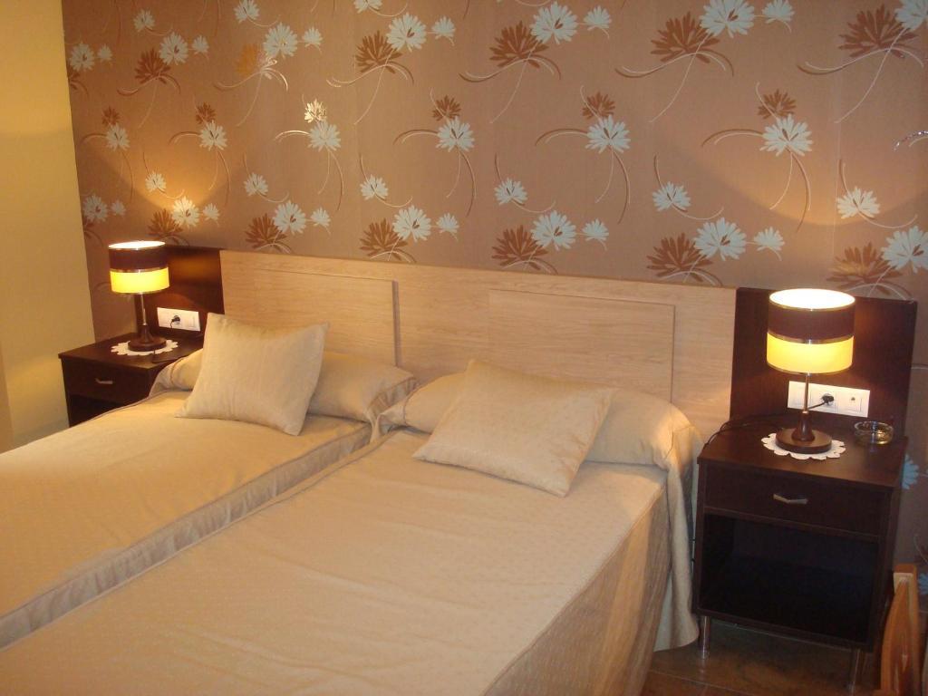 Hotel Los Chiles Villanueva Del Arzobispo Room photo
